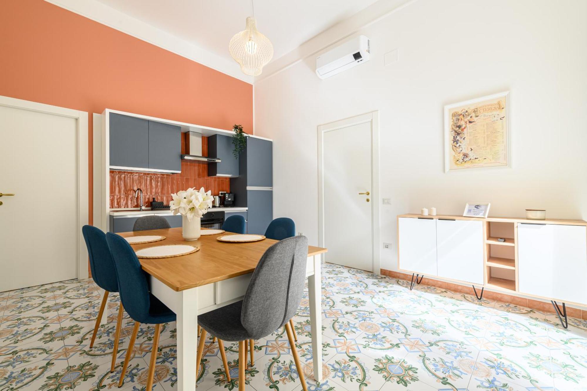 Guest House 121 Charming Apartment Napoli Bagian luar foto