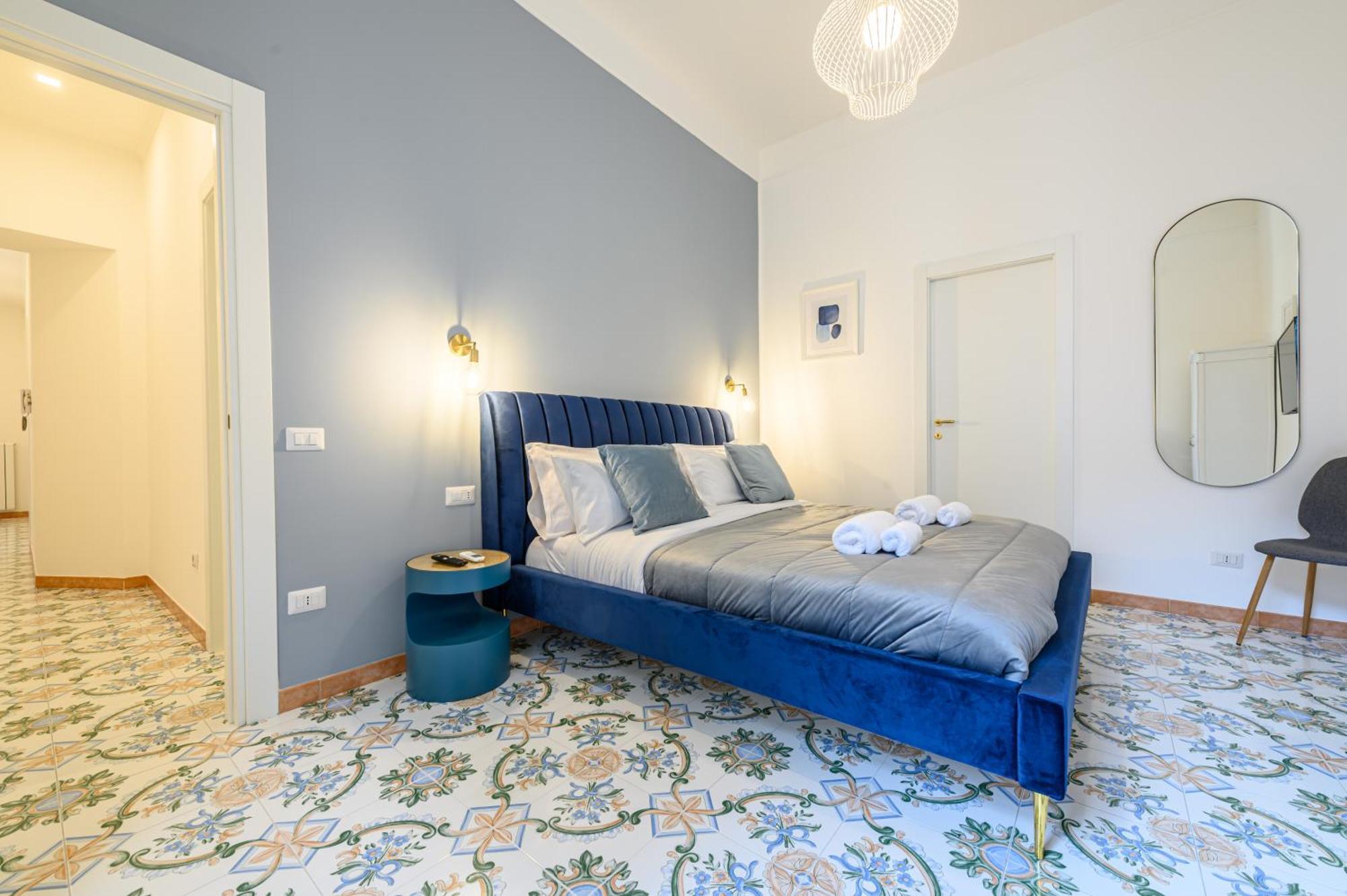 Guest House 121 Charming Apartment Napoli Bagian luar foto