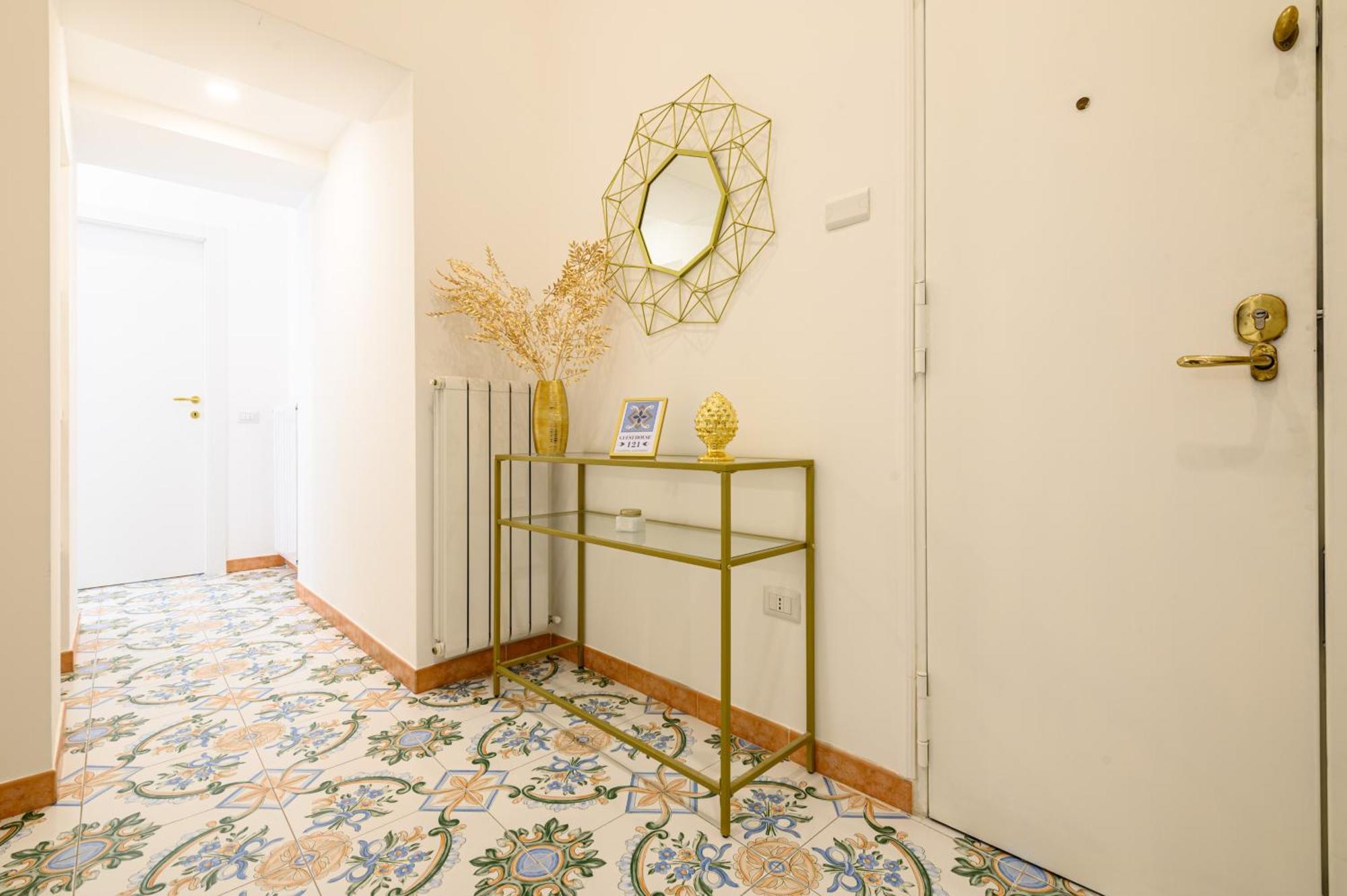 Guest House 121 Charming Apartment Napoli Bagian luar foto